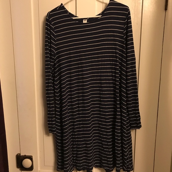 Old Navy Long Sleeve Swing Dress - Picture 1 of 1